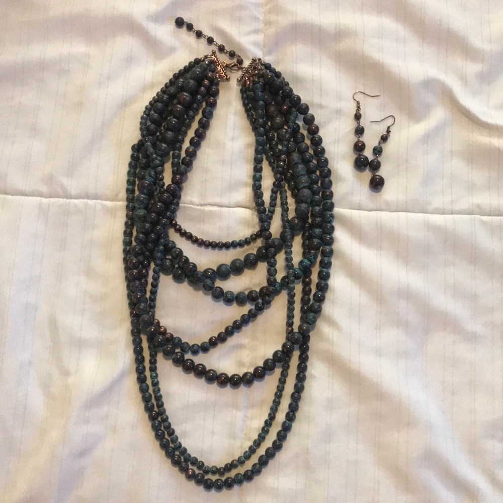 Necklace and earring set